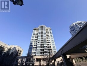 Building Photo - 8 Rean Dr