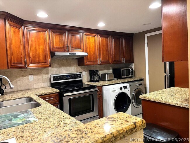 Foto del edificio - 6000 N Ocean Blvd