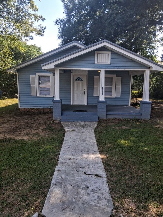 Primary Photo - Charming 2 Bedroom Home in the Heart of Ox...