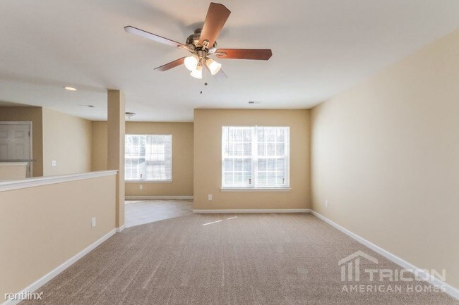 Building Photo - 7022 Fox Point Dr