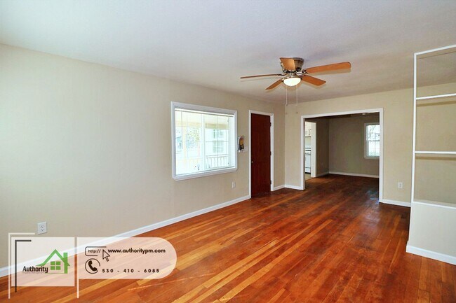 Building Photo - 7927 Evans Ln