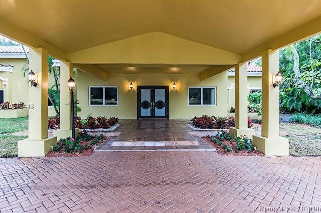 Foto del edificio - 8825 SW 64th Ct
