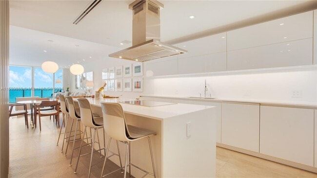 Building Photo - 350 Ocean Dr