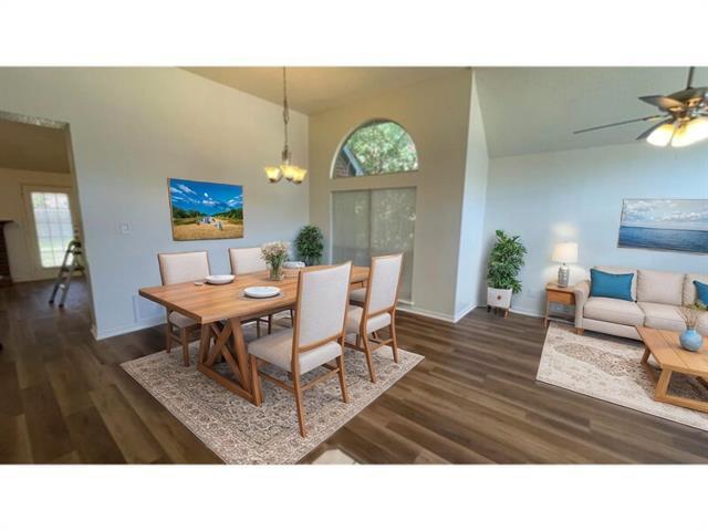 Foto del edificio - 320 Pebblebrook Ln