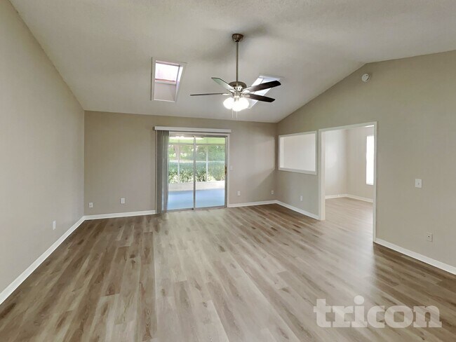 Building Photo - 2388 Kirkwall St