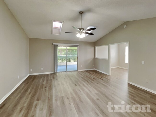 Foto del edificio - 2388 Kirkwall St