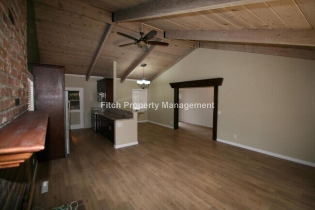 Building Photo - 1162 W McKinley Ave