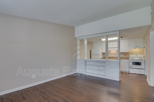 Building Photo - 155 Fister Ct