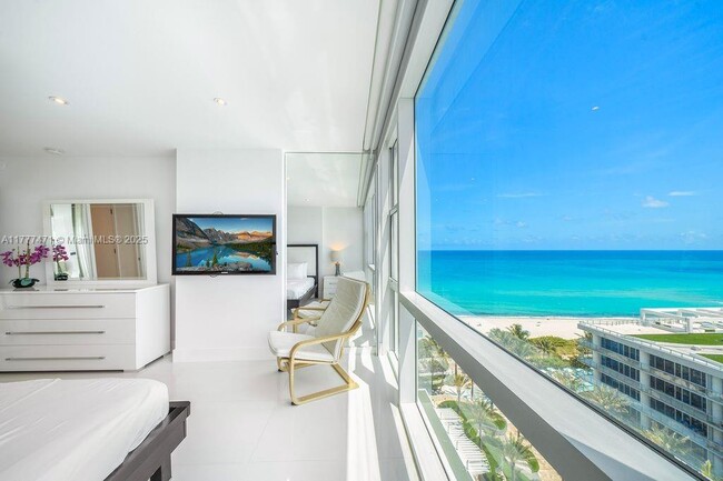 Foto del edificio - 6801 Collins Ave