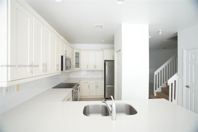 Building Photo - 10464 NW 61 Ln.