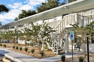 Building Photo - 1140 S Ridgewood Ave