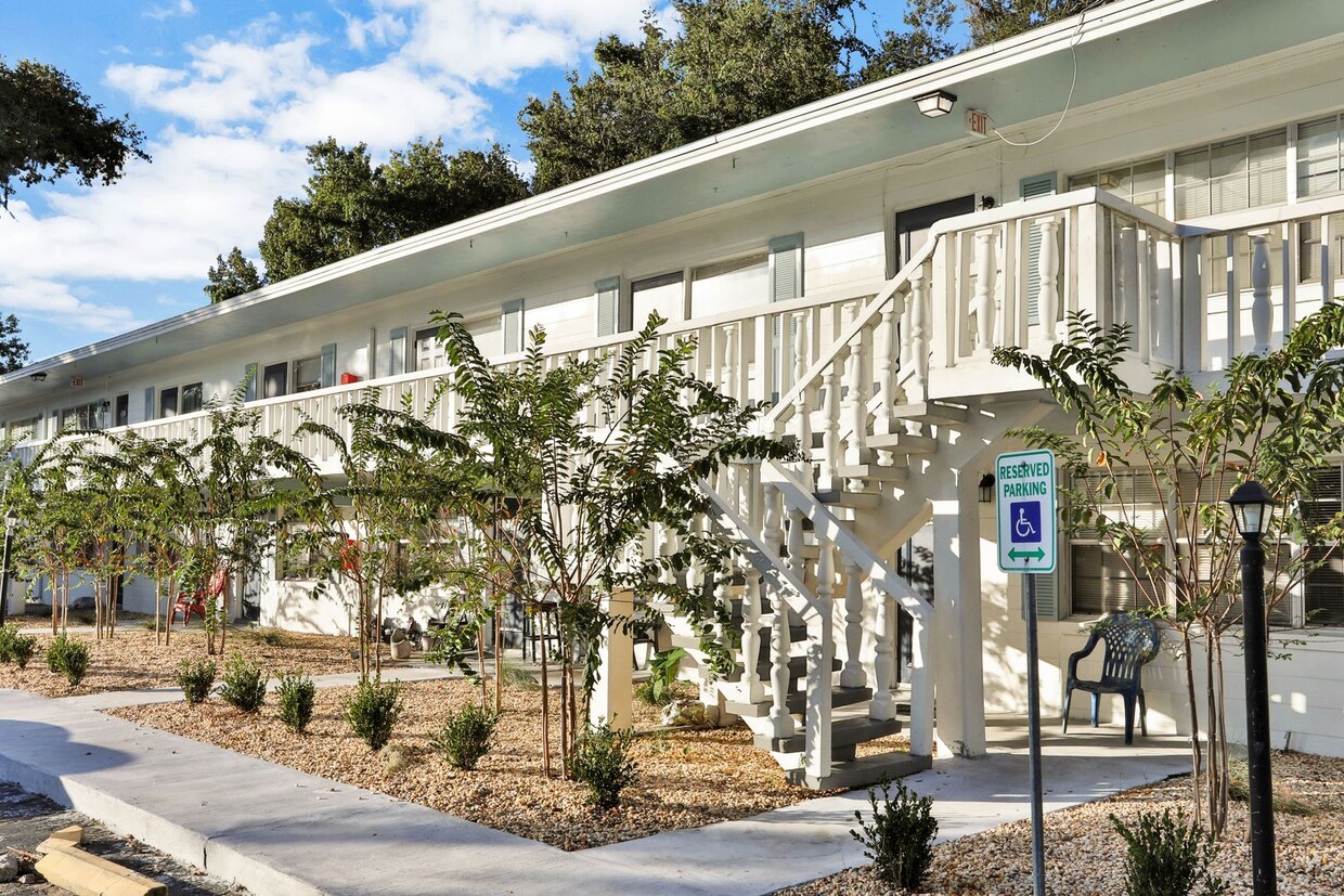 1 Bedroom / 1 Bathroom Apartment Home ** ... - 1 Bedroom / 1 Bathroom Apartment Home  ** ...