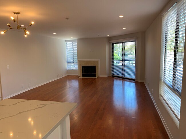 Foto del edificio - 10307 Missouri Ave
