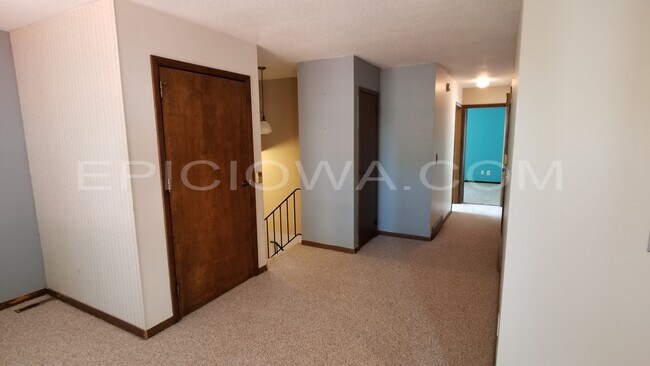 Building Photo - 6238 Underwood Ave SW