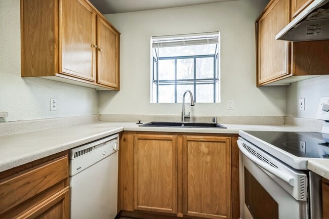 Building Photo - 2978 Juniper Hills Blvd