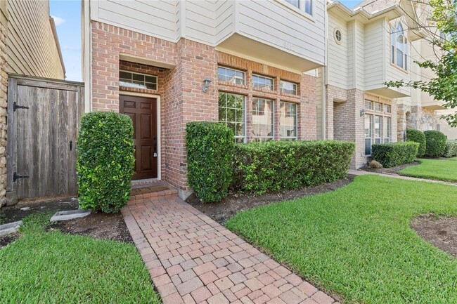 Building Photo - 9032 Creekstone Lake Dr