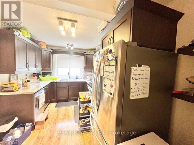 Building Photo - 775 Osgoode Dr