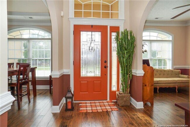 Foto del edificio - 5105 Pride Ln