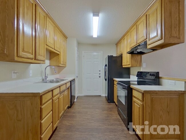 Building Photo - 700 Stribling Cir