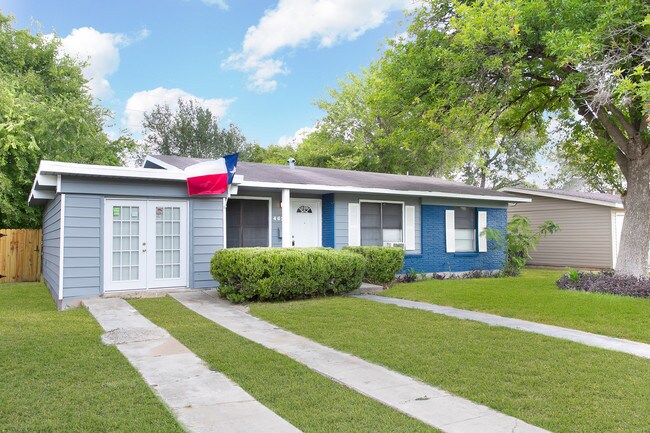 Building Photo - 4627 Bernadine Dr