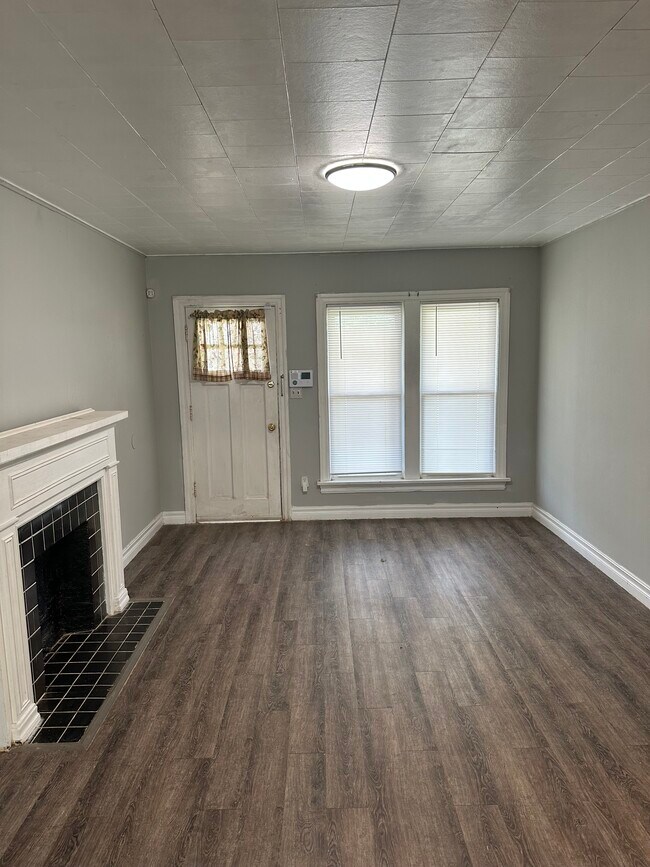 Foto del edificio - 308 SW 44th St