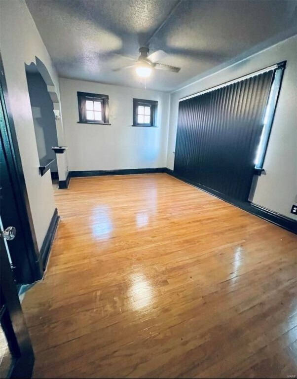 Foto del edificio - 4640 Carter Ave