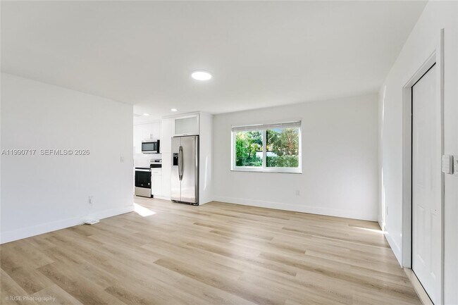 Foto del edificio - 2820 NW 95th St