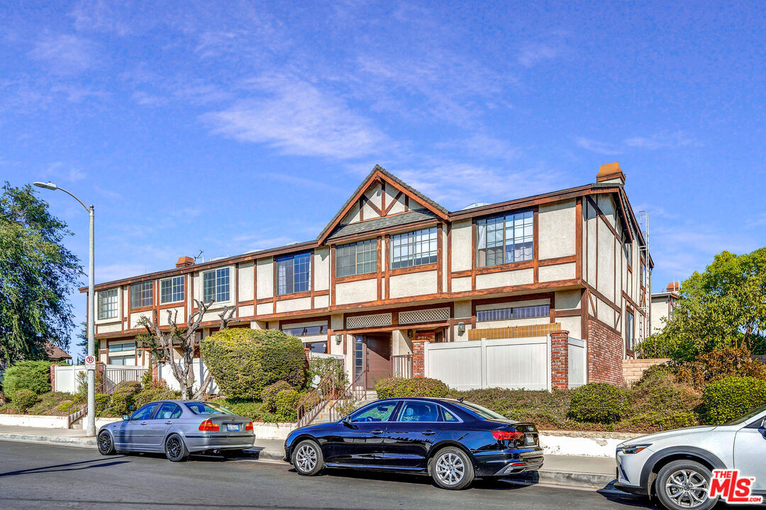 Primary Photo - 22525 Sherman Way