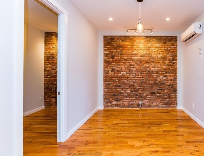 Building Photo - 1012 Fulton St