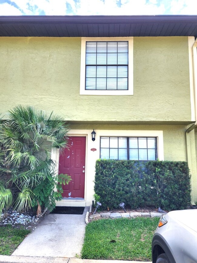 2-story townhome - Private Patio - Pool - ... - 2-story townhome - Private Patio - Pool - ...