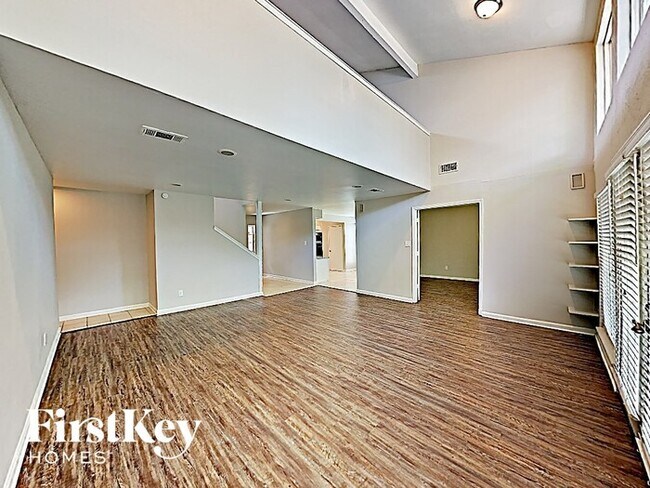 Building Photo - 13818 Lynnwood Ln