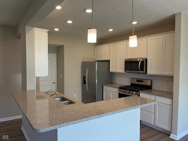 Building Photo - 6414 Yuma Ct