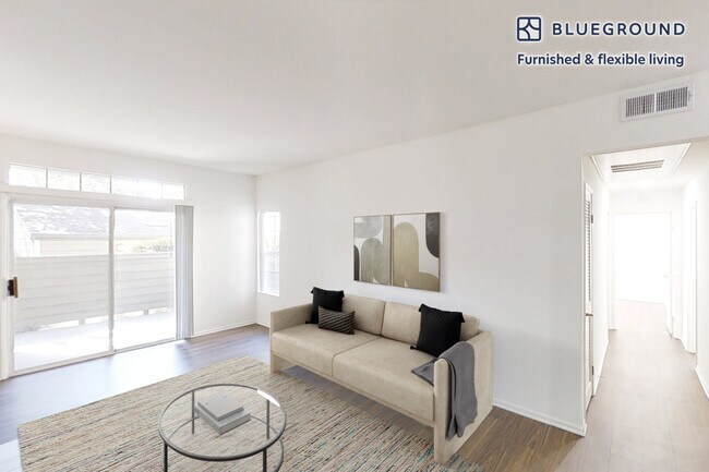 Foto del edificio - 7904 Fall Creek Rd