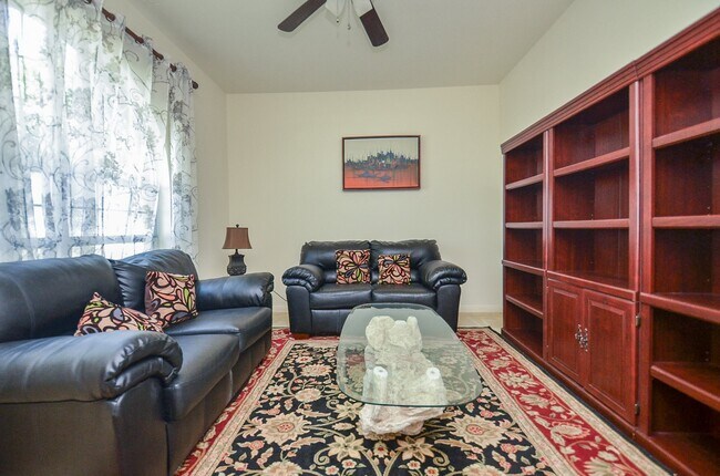 Foto del edificio - 13823 Eldridge Garden Cir