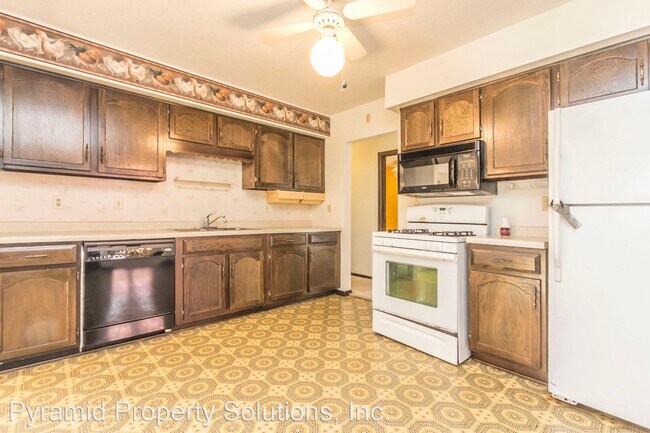 Building Photo - 3 br, 2 bath House - 410 S D St