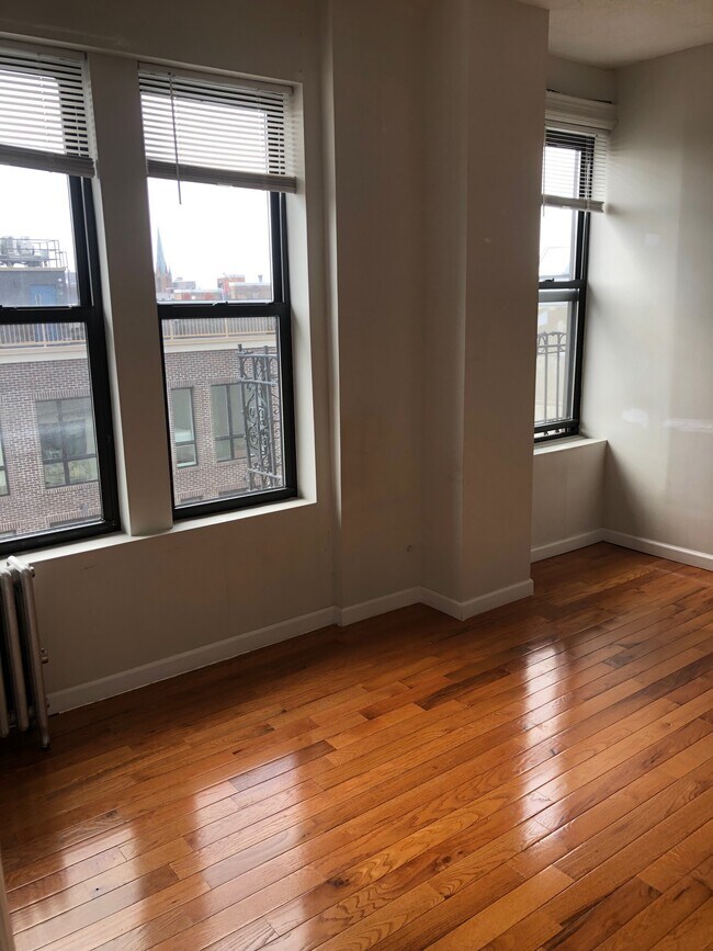 Foto del edificio - 91 Graham Ave