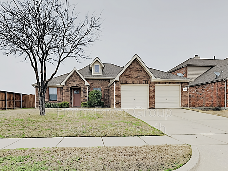 Foto principal - 3033 Lakefield Dr