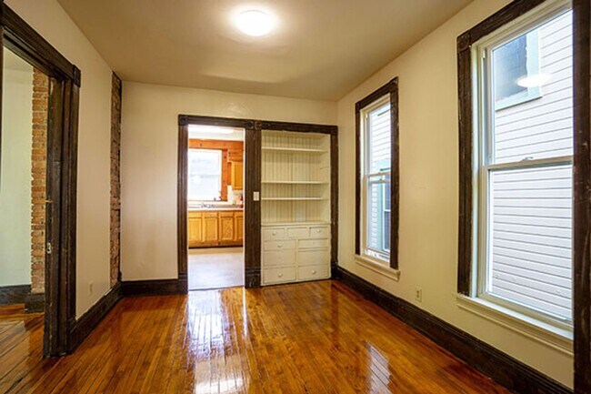 Foto del edificio - 711 S Beech St