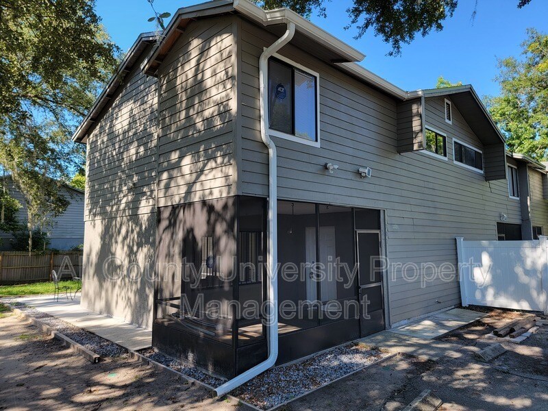 Photo - 207 SW 6th Ave