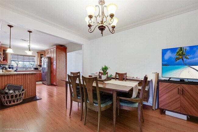 Foto del edificio - 4477 SW 15th Terrace
