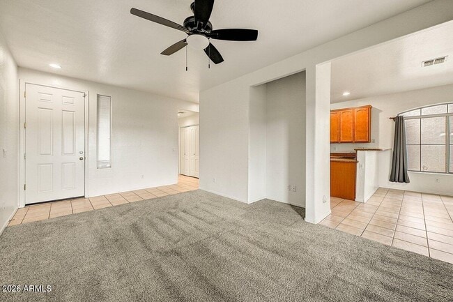 Foto del edificio - 2600 E Springfield Pl