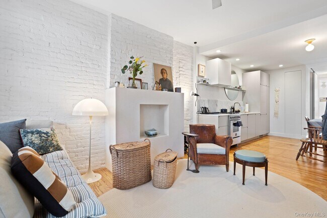 Foto del edificio - 537 Clinton St