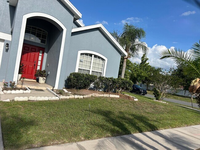 Building Photo - 2105 Woodsedge Dr