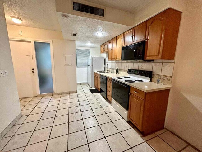 Foto del edificio - 715 SW 75th St