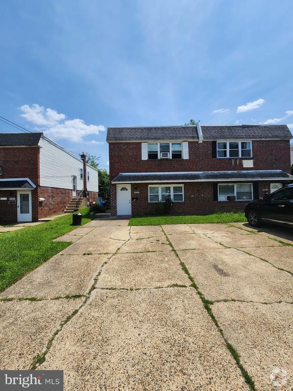 Building Photo - 10045 Ferndale St