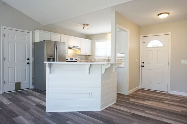 Building Photo - 7017 Farrington Farms Dr