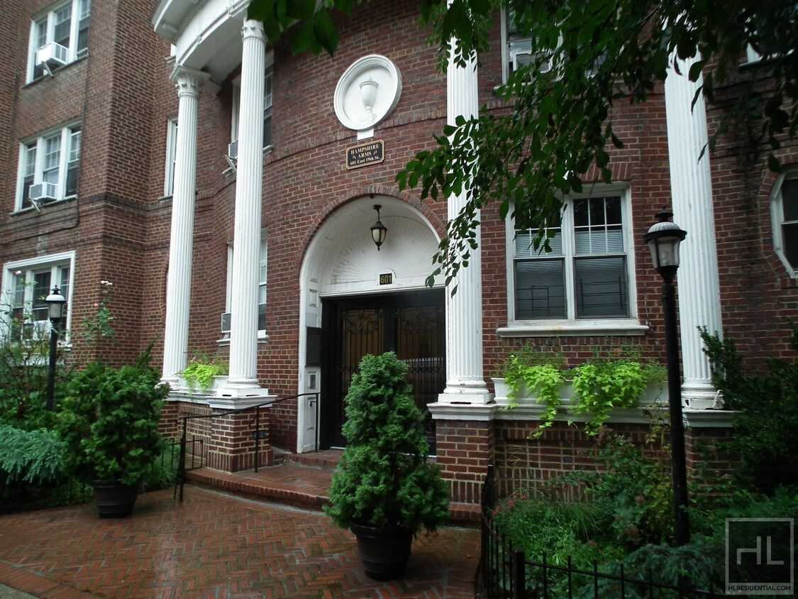 Foto principal - 601 E 19th St
