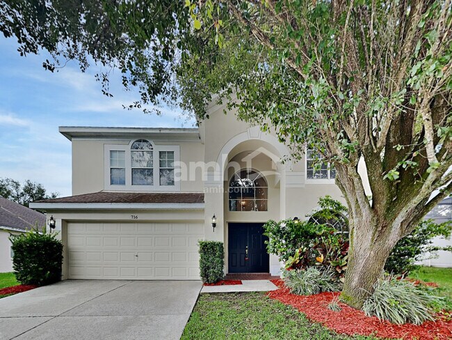 Building Photo - 716 Grand Canyon Dr
