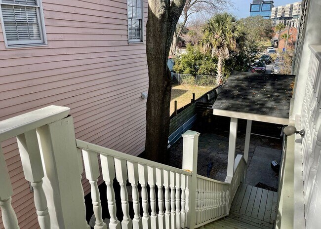 Photo - Available 7/20. Great 1BR/1BA Available in Downtown Charleston! House