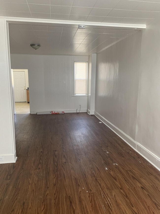 Building Photo - 628 E Patapsco Ave